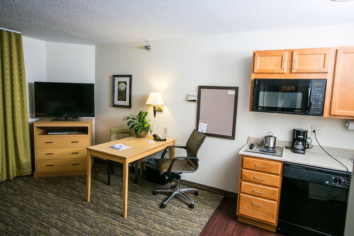 1 Queen Studio Suite (42 of 42)