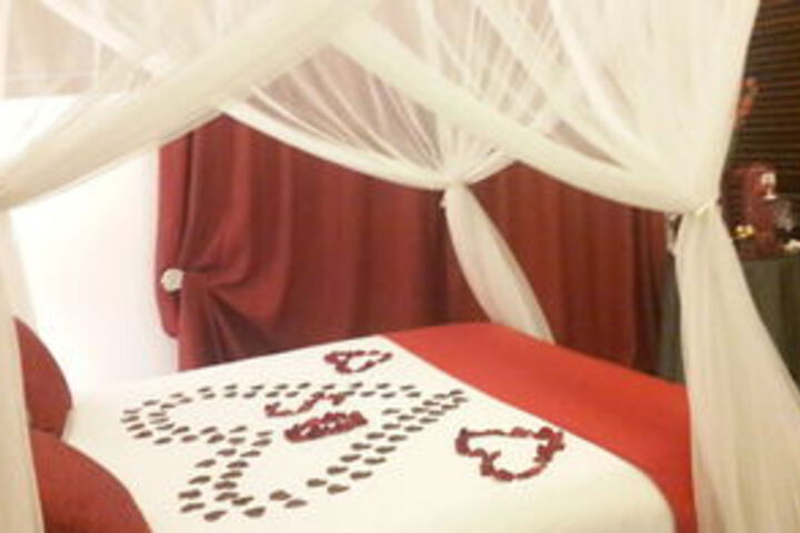 Room 10 of 20