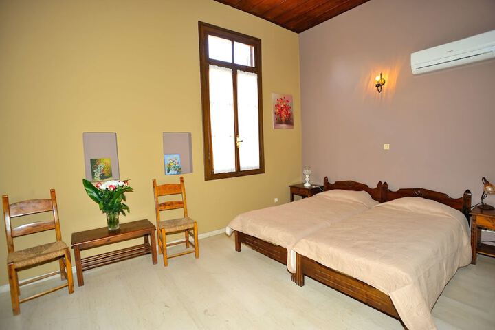 Room 25 of 130