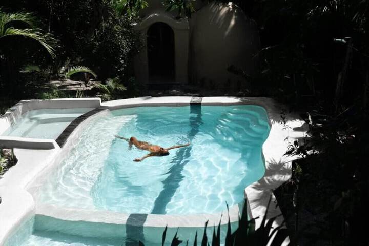 Pool 107 of 122