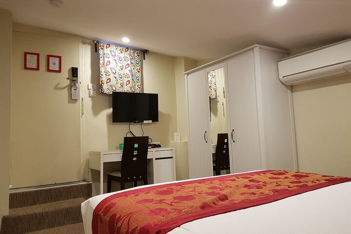 Room 25 of 79