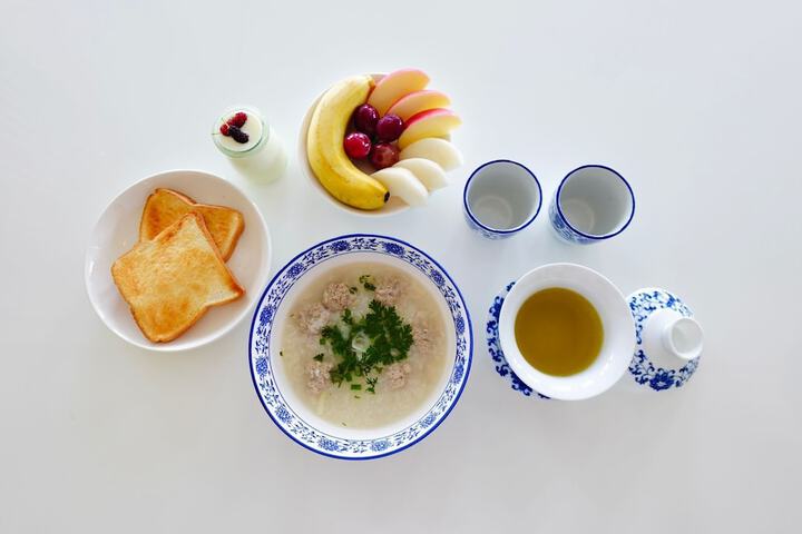 Breakfast/Coffee Service 232 of 272