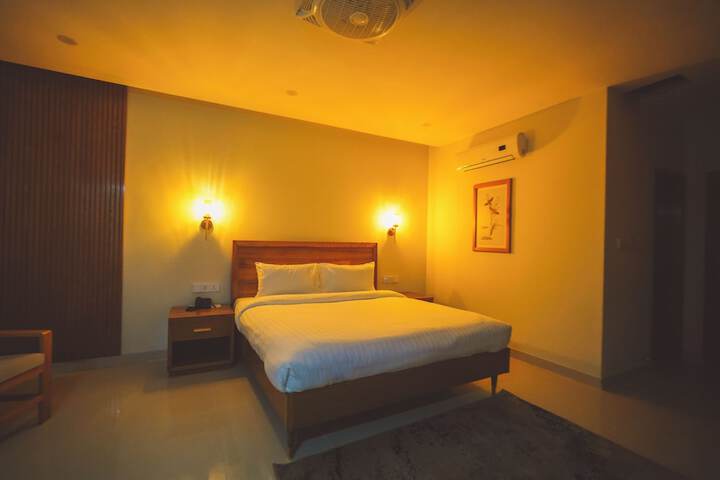 Room 8 of 37
