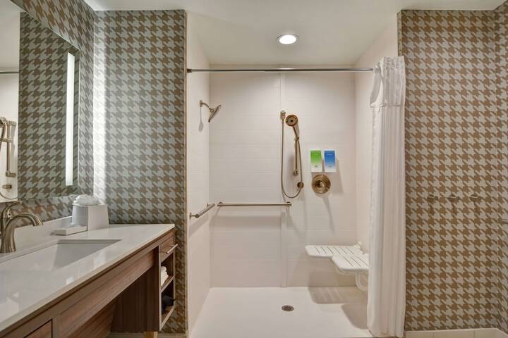 Bathroom shower
