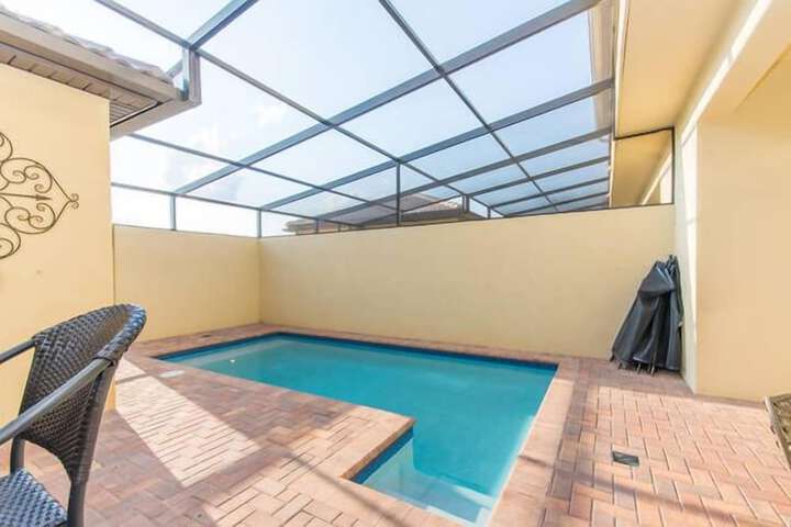 Pool 20 of 31
