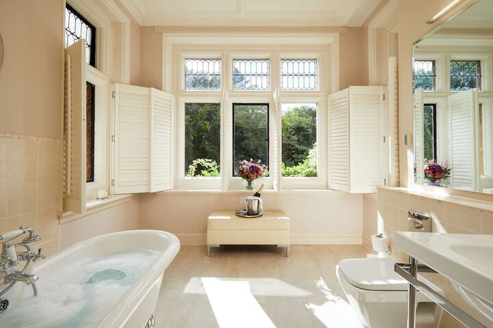 Clean Restrooms