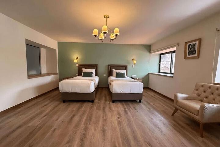 Room 27 of 75