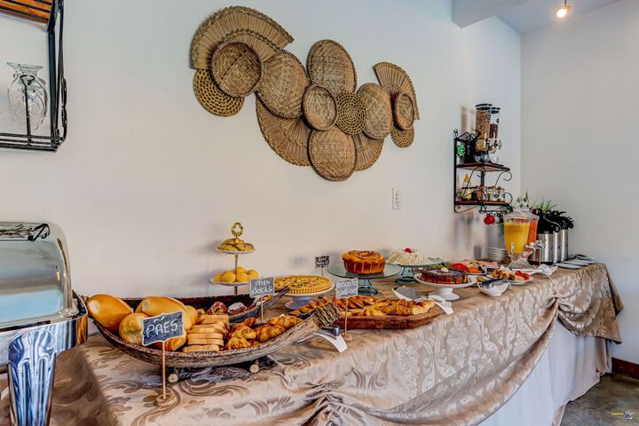 Breakfast/Coffee Service 41 of 45