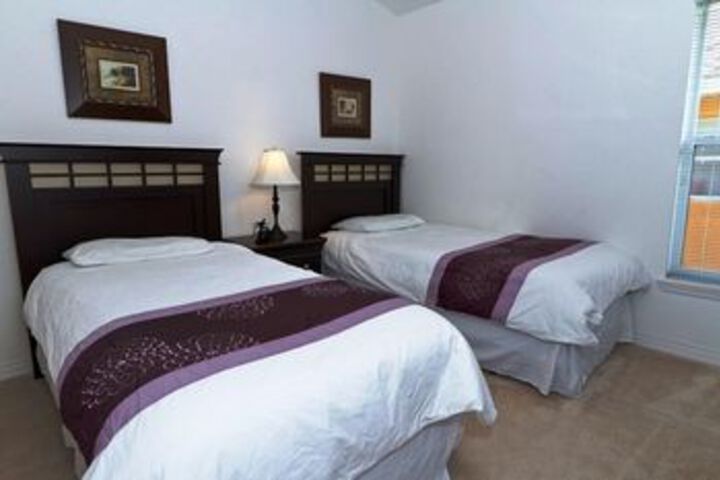 Room 8 of 19