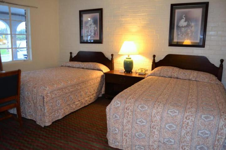Standard Room, King or Two Doubles (2 of 6)
