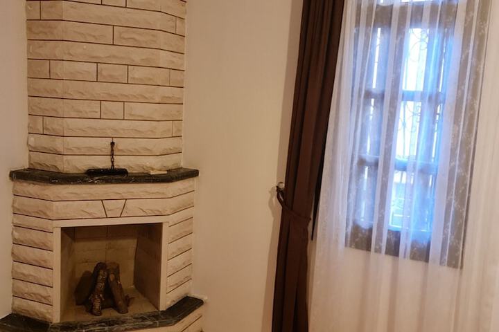 Room 18 of 32