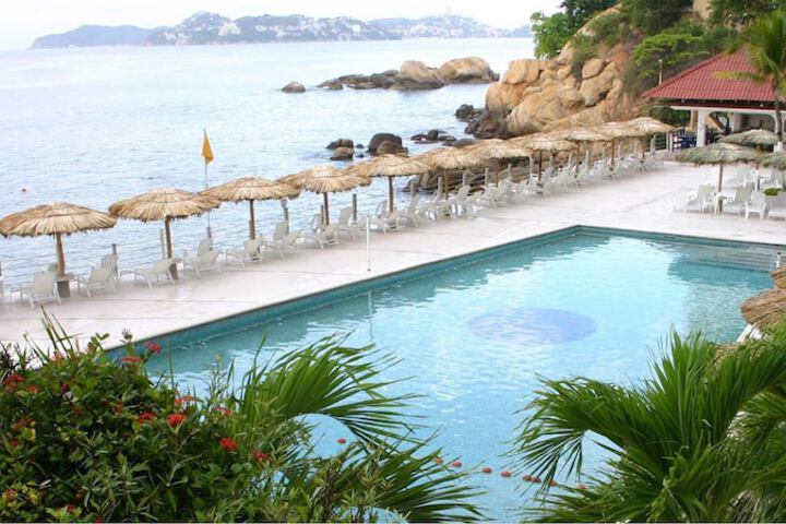 Pool Hotel