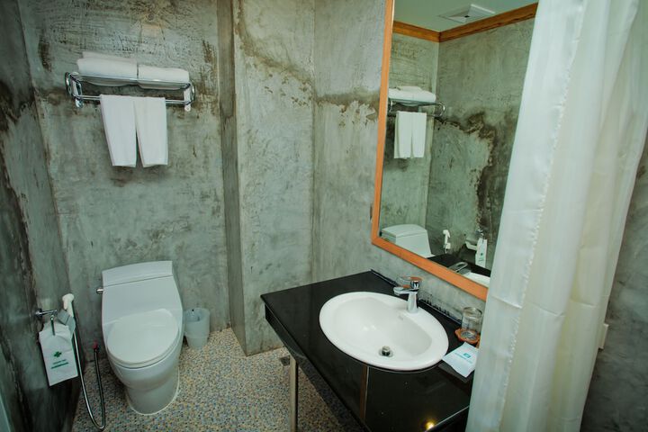 Room 30 of 40