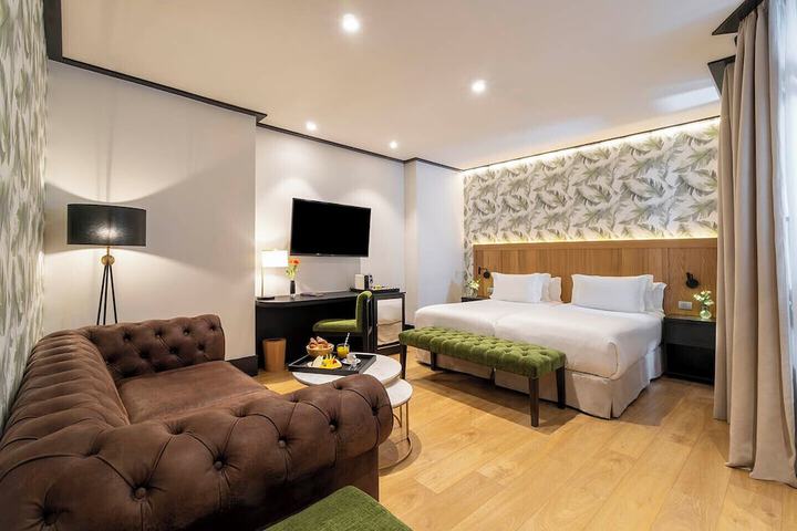 Room 40 of 93