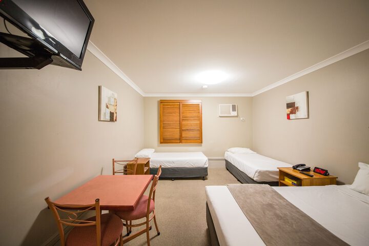 Room 5 of 56