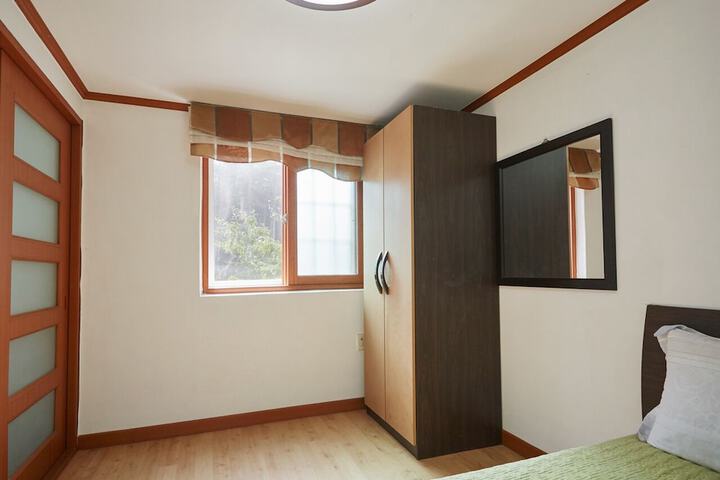 Room 59 of 82