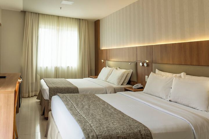 Room 32 of 92