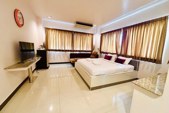 Room 19 of 68