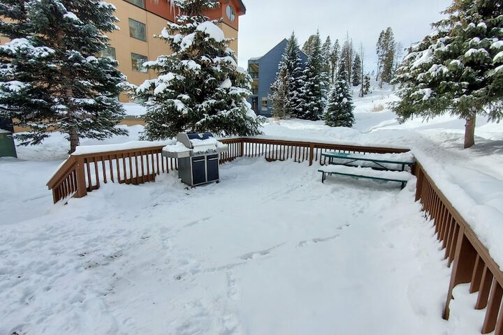 Sundeck 29 of 35