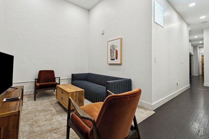 Room 32 of 58