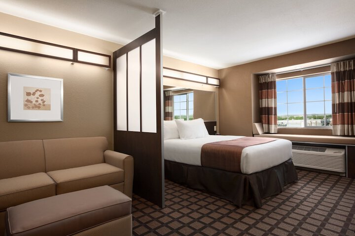 Room 4 of 23