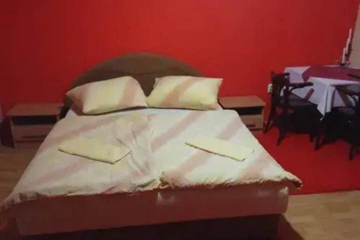Room 12 of 12