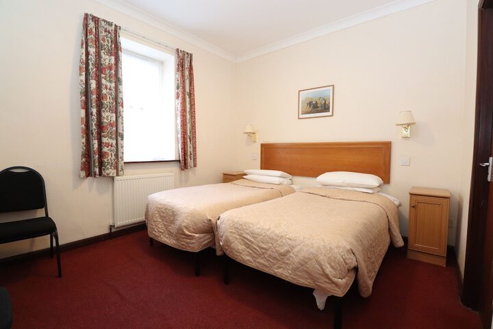 Room 3 of 34