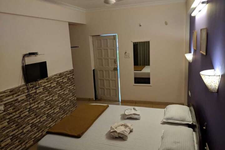 Room 25 of 29