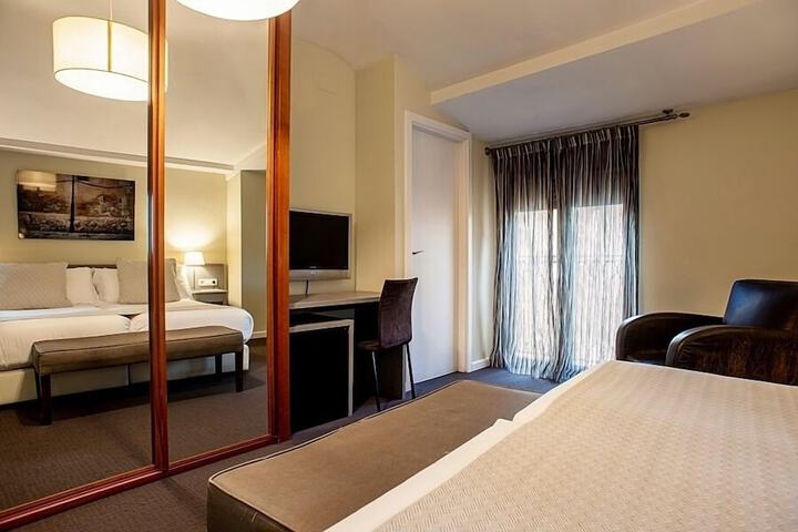 Room 21 of 42