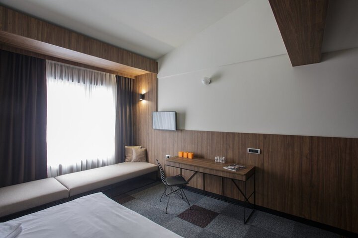 Room 19 of 62