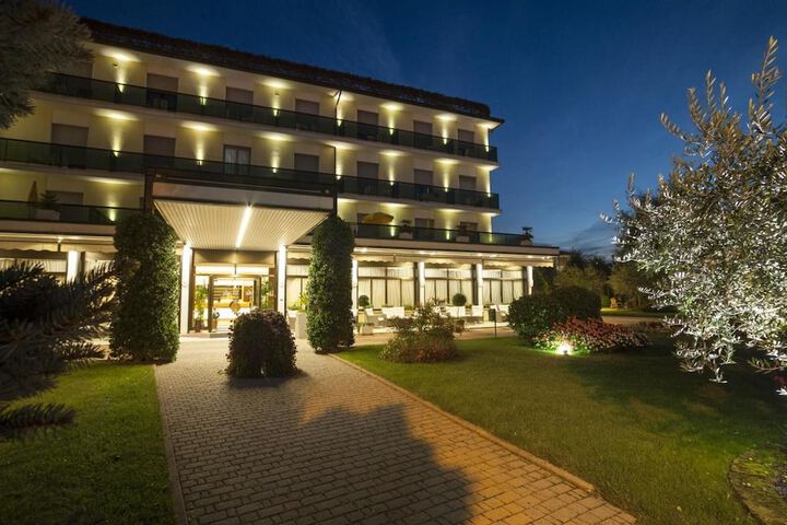 Hotel 67 of 68