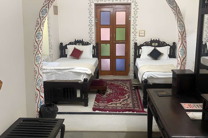 Room 19 of 46