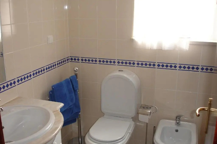 Room 8 of 23