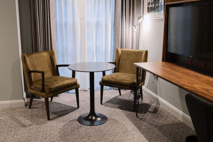 Room 22 of 93