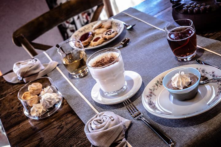 Breakfast/Coffee Service 29 of 34