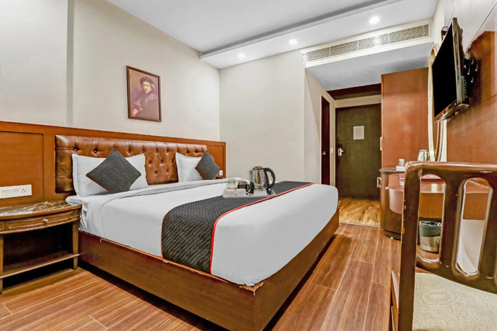 OYO Townhouse 735 Hotel Blue Inn Near Delhi Airport