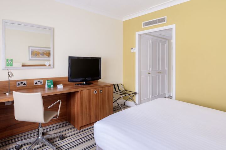 Room 20 of 95
