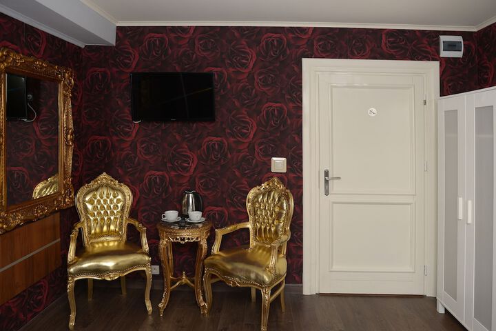 Room 33 of 57