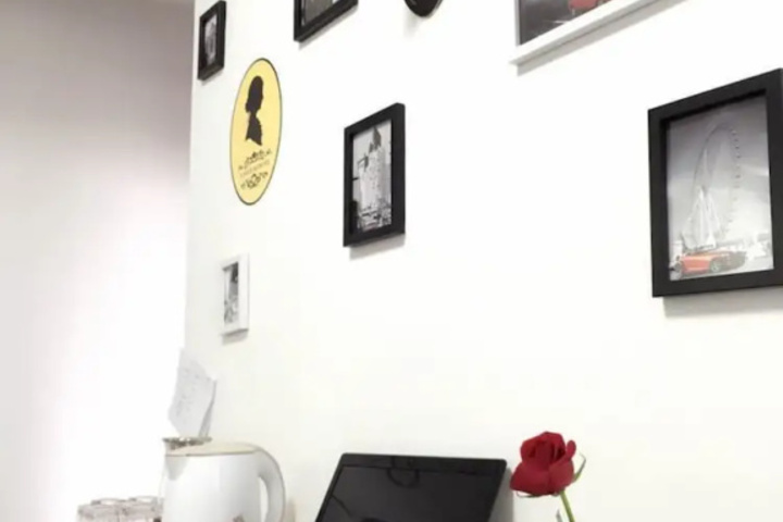 Room 11 of 14