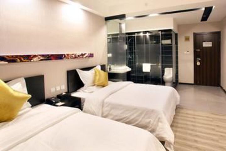Room 3 of 11