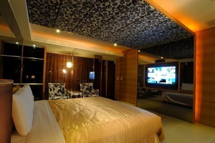 Room 38 of 107