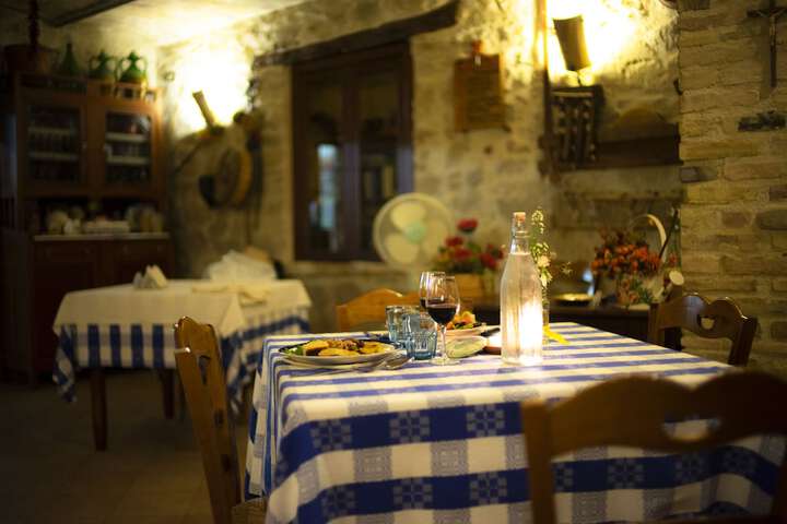 Dining 13 of 42