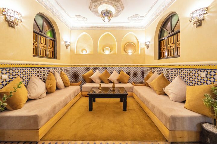 Guest Lobby