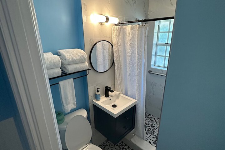 Room 30 of 46