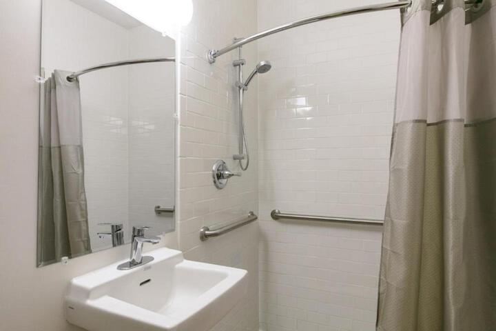 Double Accessible (2 of 11)