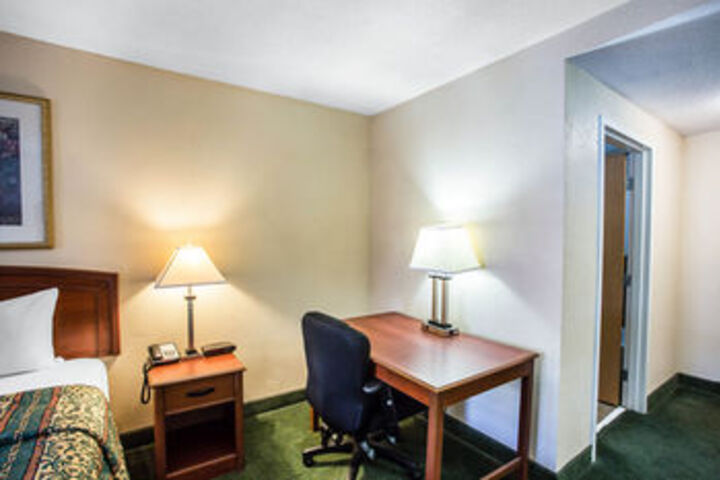 Room 11 of 19