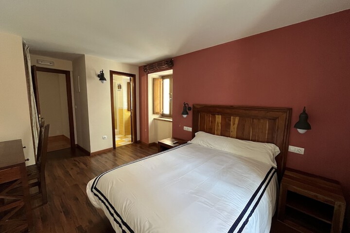 Room 37 of 95