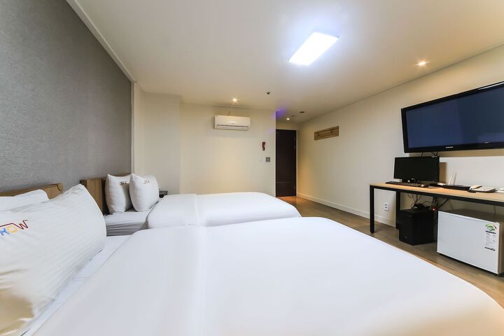 Room 89 of 107
