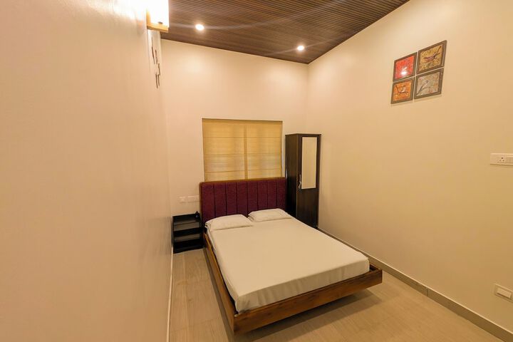 Room 5 of 36