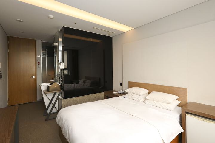 Room 31 of 59